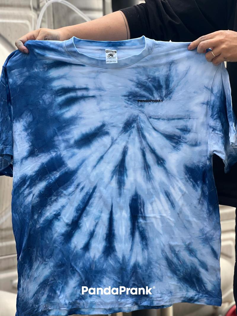 熊猫恶作剧扎染记 一扎一染,一蓝一白